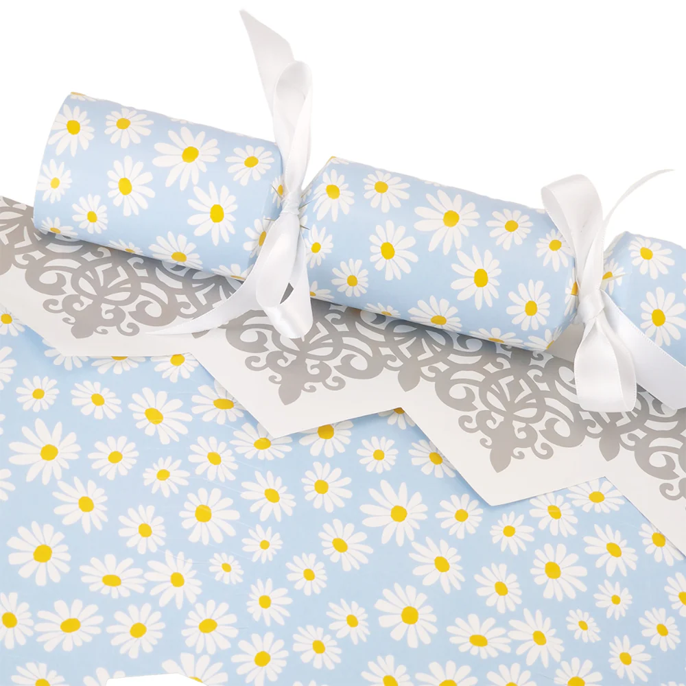 Blue Daisy Flower | Cracker Making Craft Kit | Make & Fill Your Own - Image 3