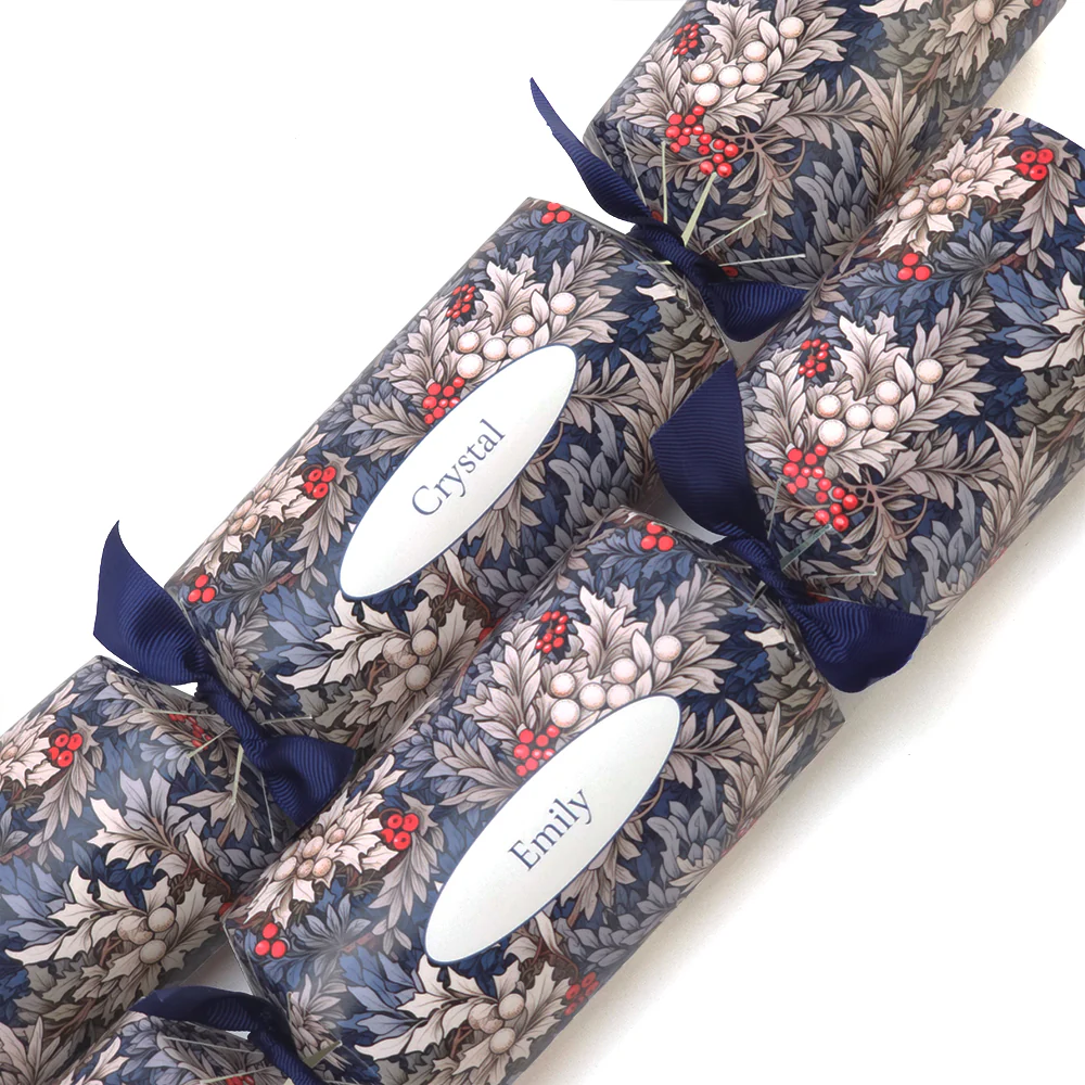 Personalised Cracker Making Craft Kit | Snowberries | Makes 4 or 6 Crackers - Image 4