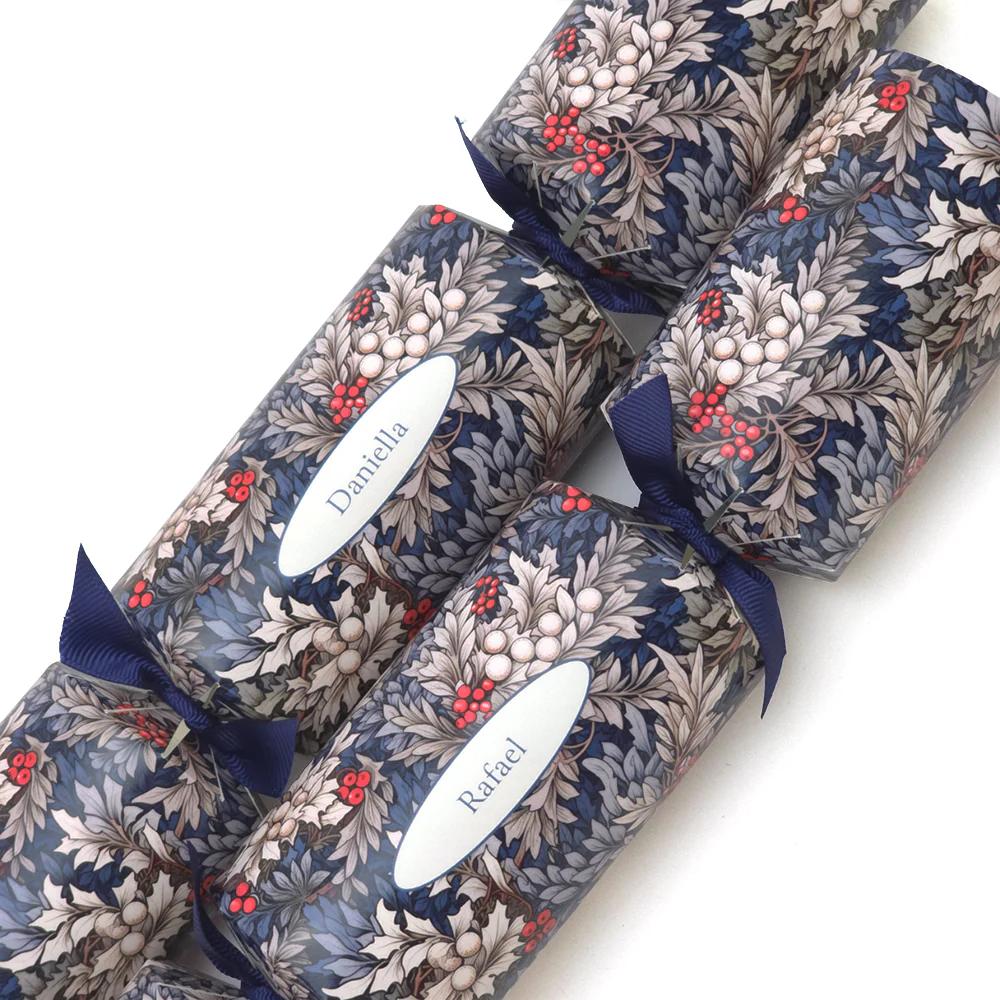 Personalised Cracker Making Craft Kit | Snowberries | Makes 4 or 6 Crackers - Image 5